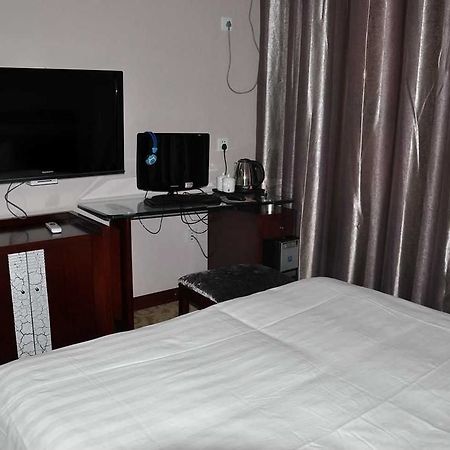 Hangjia Hotel Urumczi Zewnętrze zdjęcie